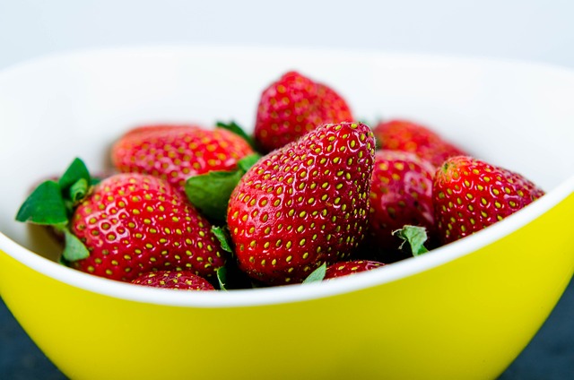 Nye sorter af jordbærplanter: Smagstest og dyrkningsguide